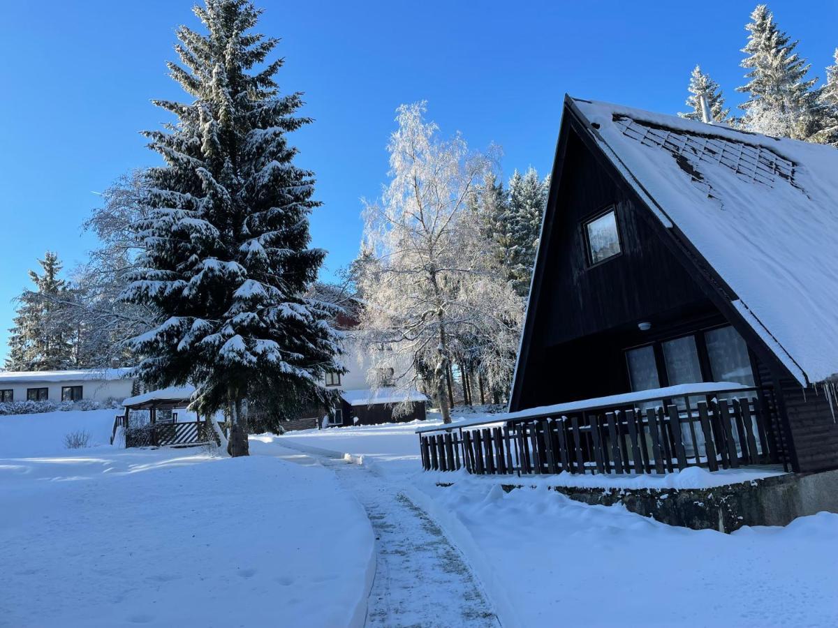 Hotel A Penzion Pegas Vlachovice Exteriör bild